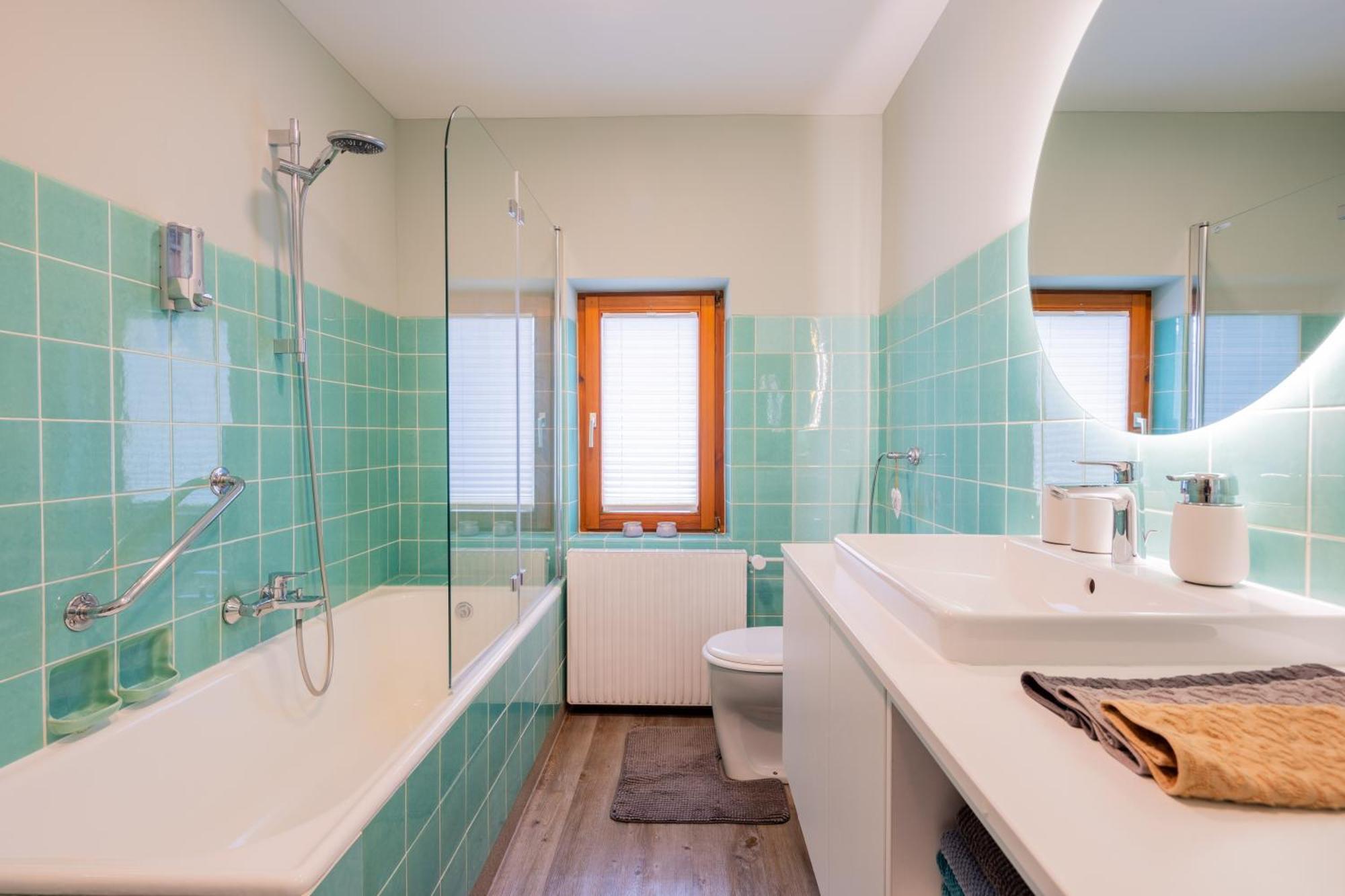 Haus Christina - Romantik Suite Burs Bagian luar foto